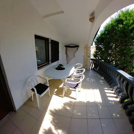 Apartments Maltasic Vir Bilik gambar