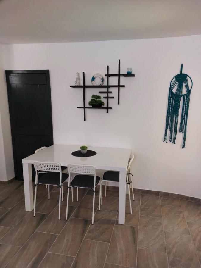 Apartments Maltasic Vir Luaran gambar