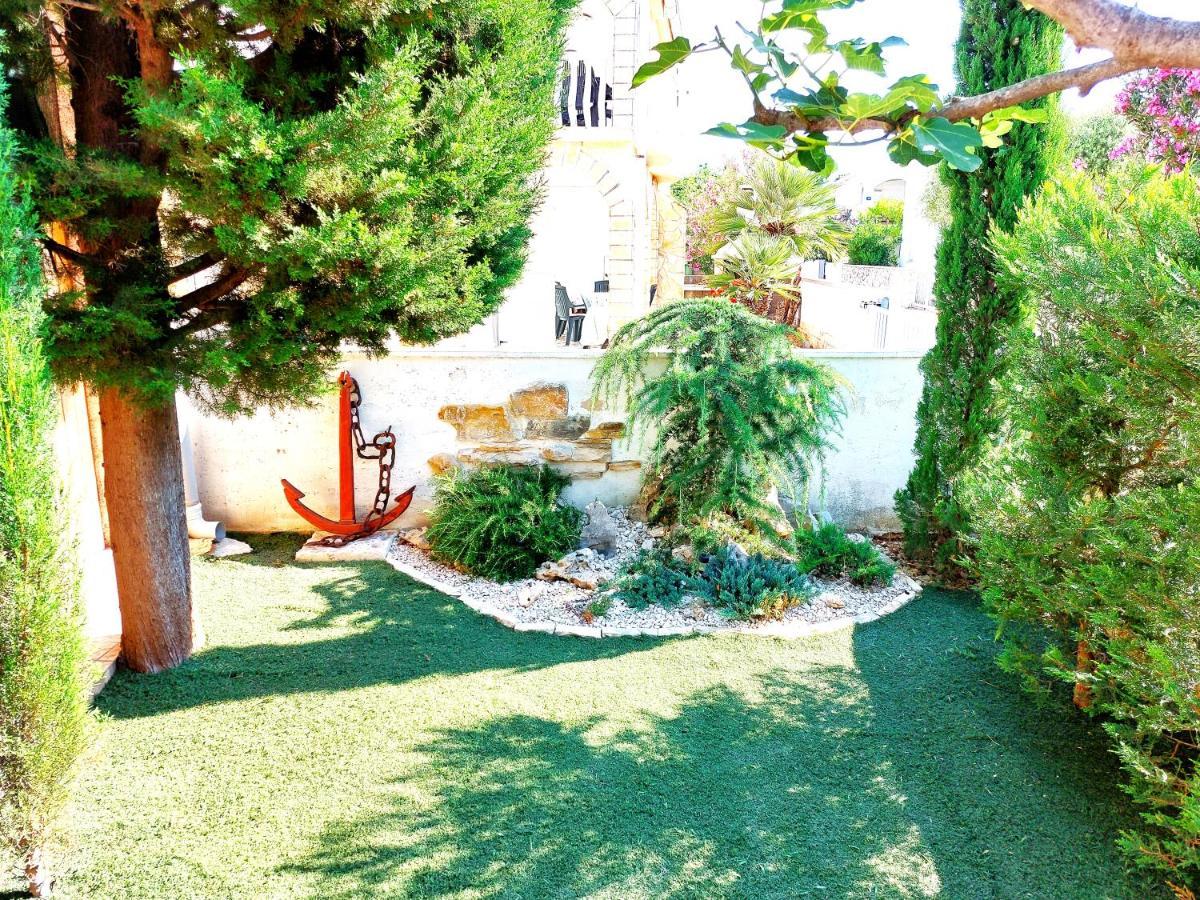 Apartments Maltasic Vir Luaran gambar
