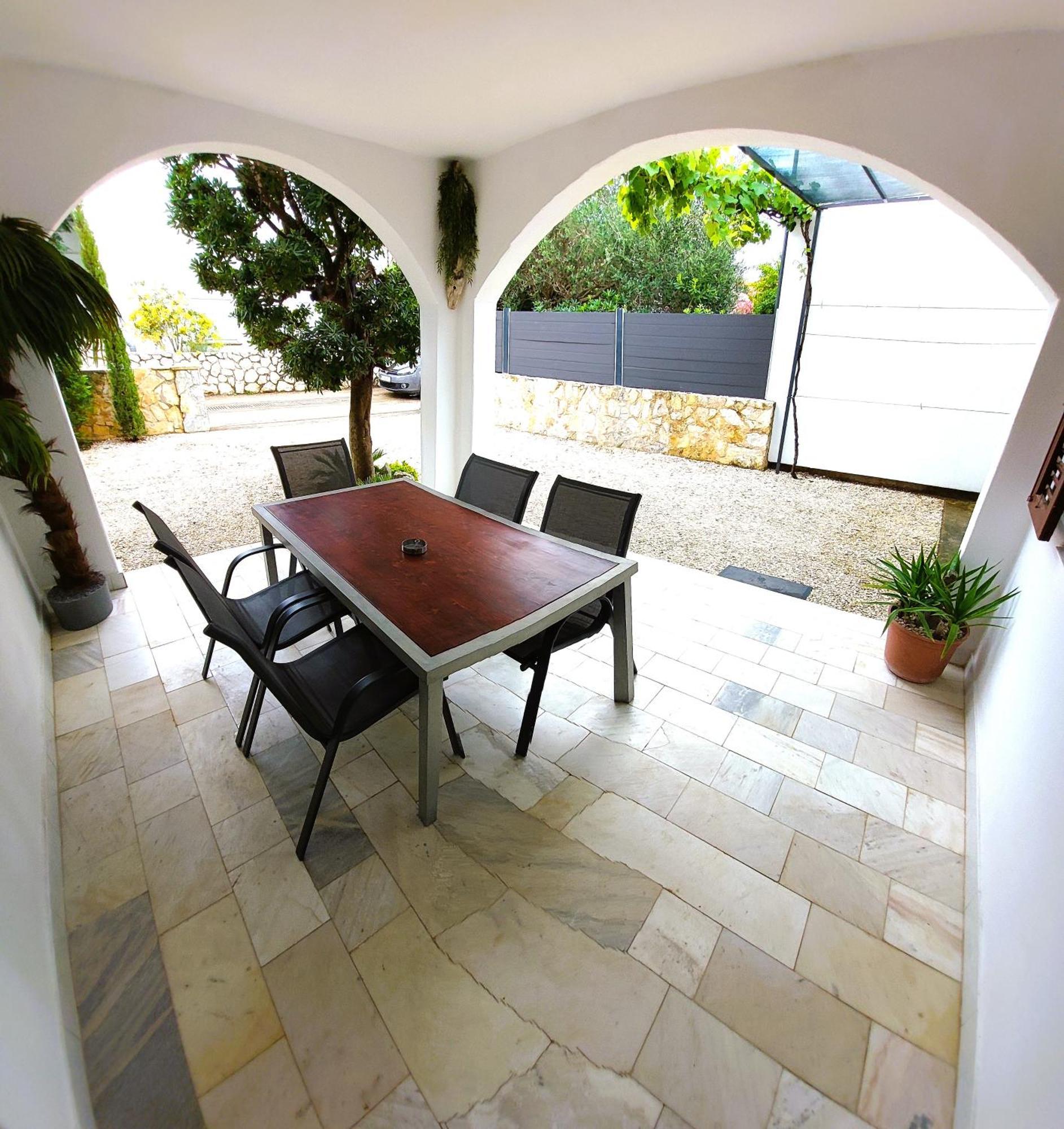 Apartments Maltasic Vir Bilik gambar